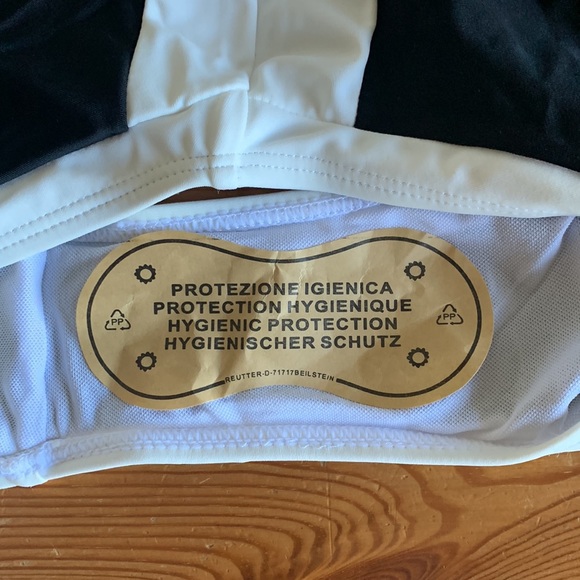 Black and White one piece swimsuit size L. - Picture 4 of 4